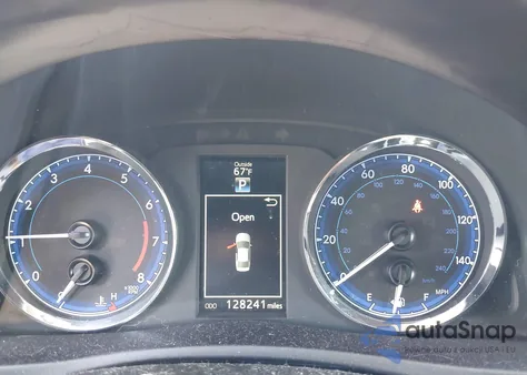 2017 Toyota Corolla Se z USA, uszkodzony, nr VIN 5YFBURHEXHP716018